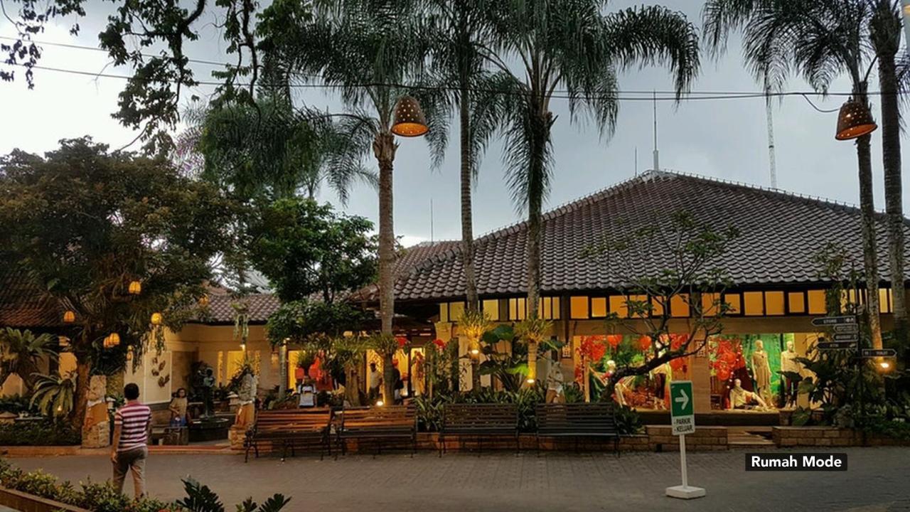 Zen Sukamekar Surya Sumantri Hotel