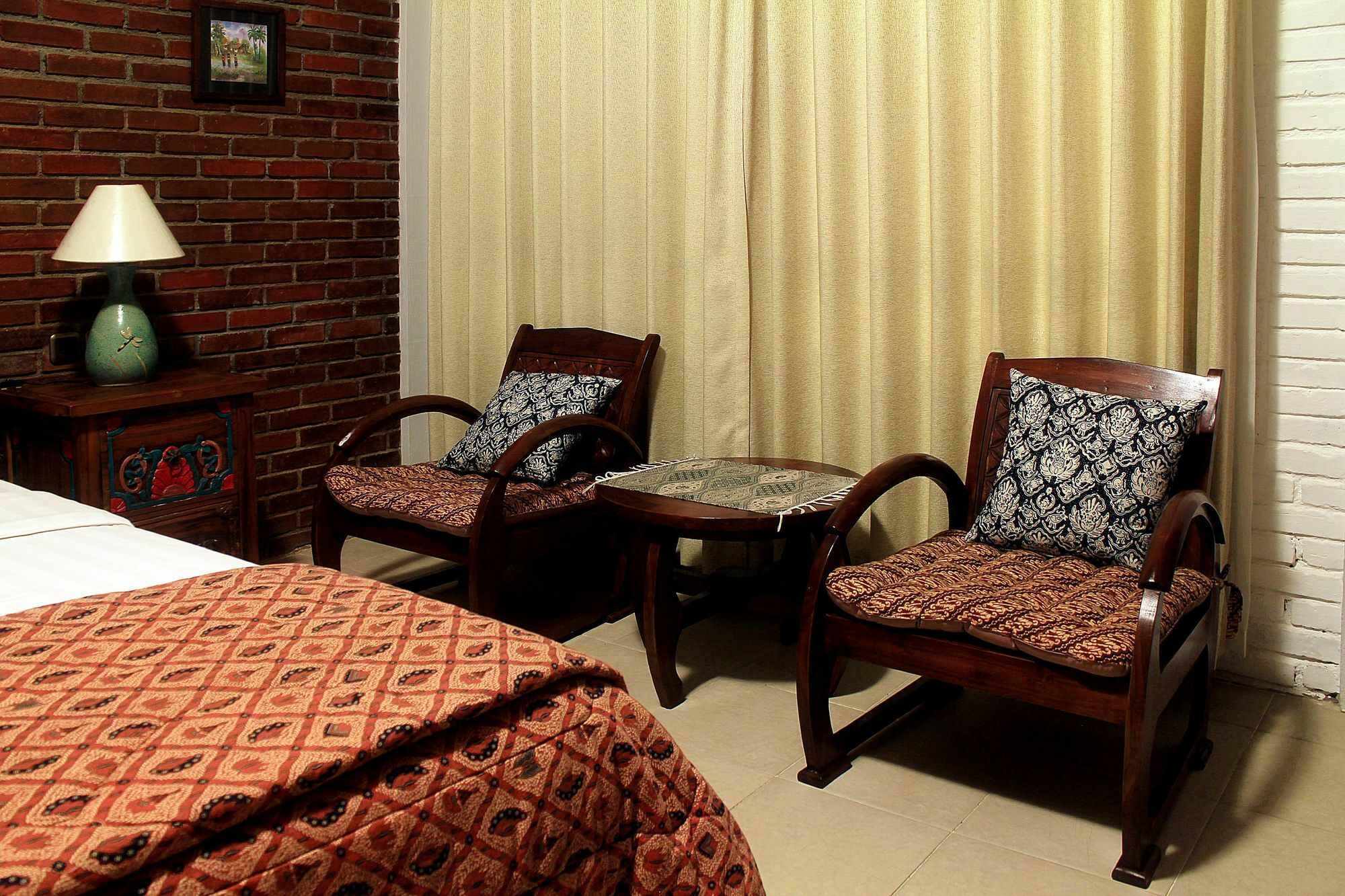 Zen Sukamekar Surya Sumantri Hotel *